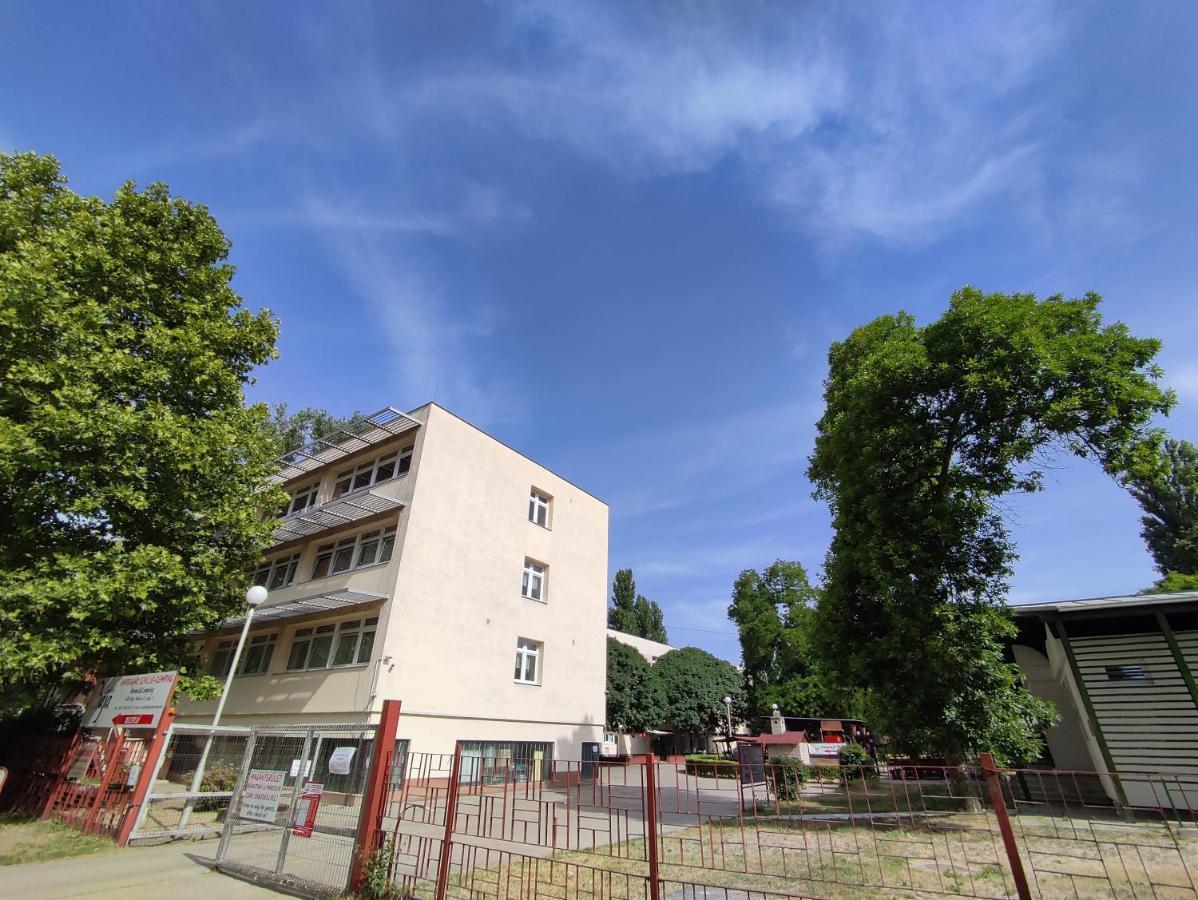 Napsugár Szálló Baja Exterior foto