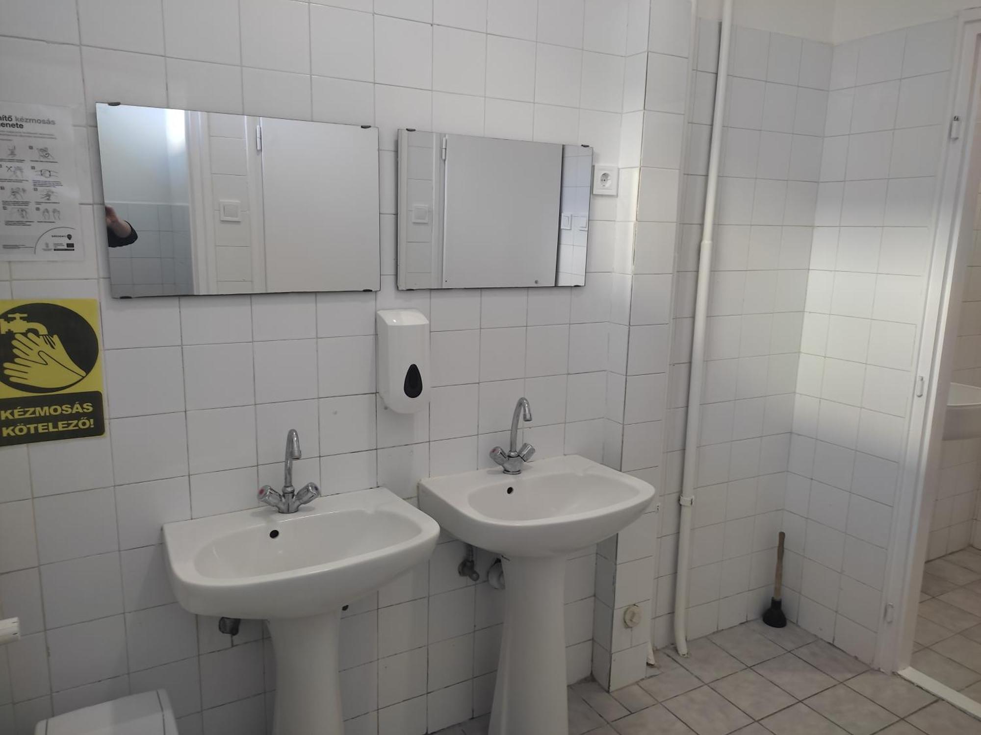 Napsugár Szálló Baja Habitación foto